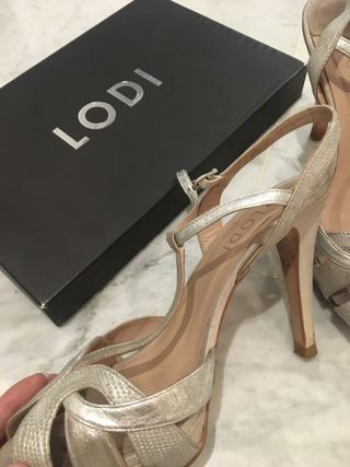 Sandalias tacón plateadas LODI, talla 38