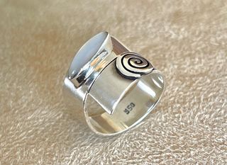 Anillo de plata950 ajustable espiral madreperla