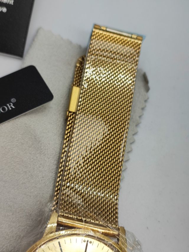 Reloj hombre Wwoor dorado