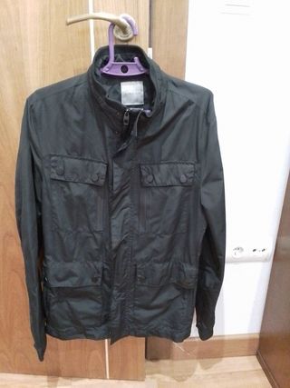 CAZADORA HOMBRE NEGRA