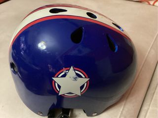 Casco bici y skate (3-8 años aprox)