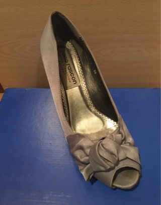 Zapato abierto plateado