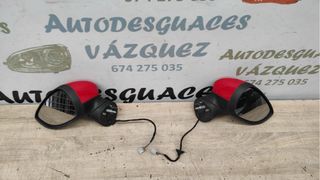Espejos retrovisores eléctricos rojos Ford Fiesta