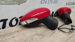 Espejos retrovisores eléctricos rojos Ford Fiesta