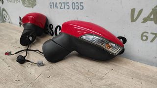 Espejos retrovisores eléctricos rojos Ford Fiesta