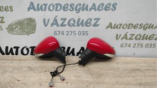 Espejos retrovisores eléctricos rojos Ford Fiesta