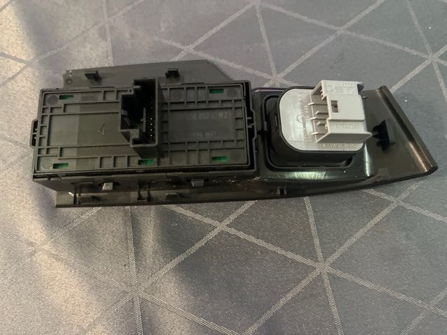 Mandos elevalunas seat