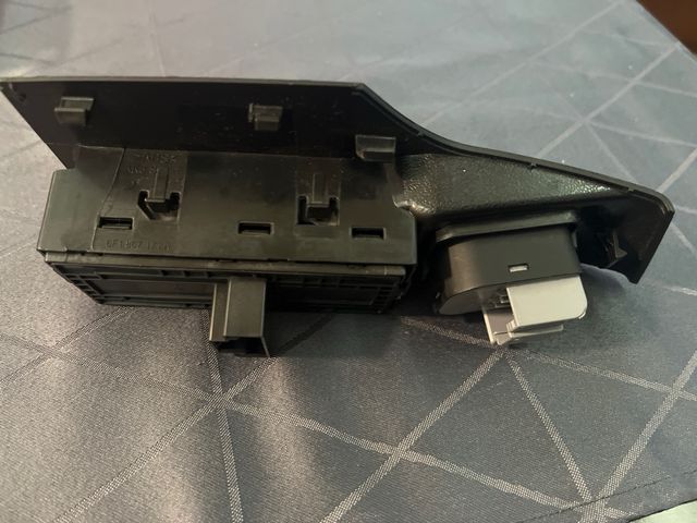 Mandos elevalunas seat