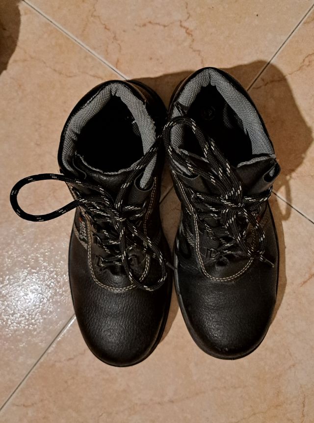 Botas de trabajo punta hierro talla 41