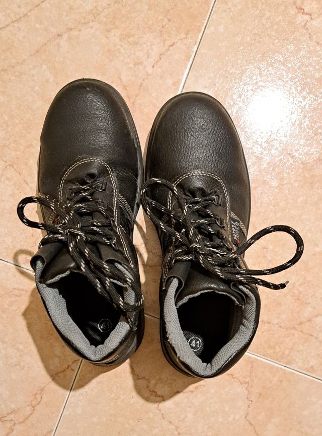 Botas de trabajo punta hierro talla 41