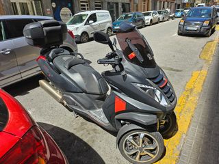 Moto peugeot metropolis