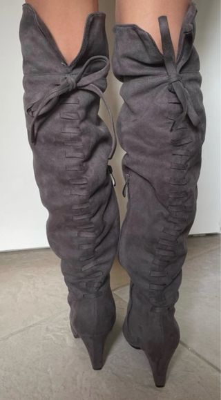 Stivali in alcantara grigia TG. 36 abbondante