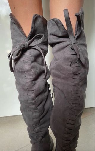 Stivali in alcantara grigia TG. 36 abbondante