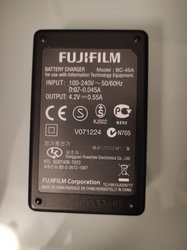 Fotocamera Fujifilm rosa fucsia