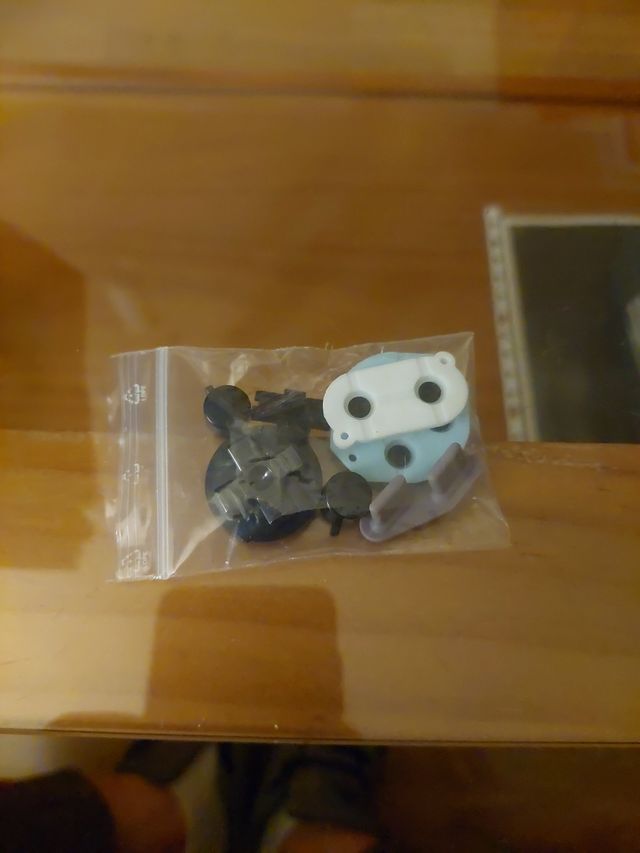 Botones y almohadillas game boy ladrillo