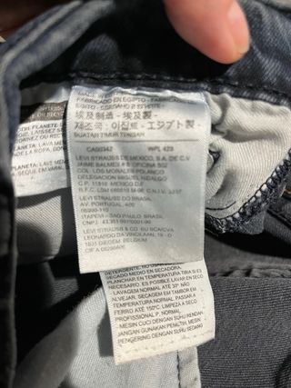 Levi’s azul marino W31L32