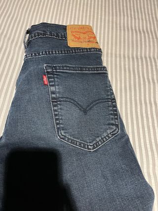 Levi’s azul marino W31L32