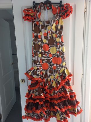 Traje de flamenca . Mar. Ubaldo Lopez.Revuelo.T-40