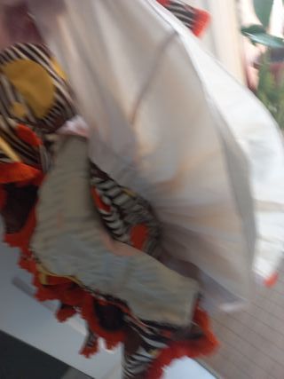 Traje de flamenca . Mar. Ubaldo Lopez.Revuelo.T-40