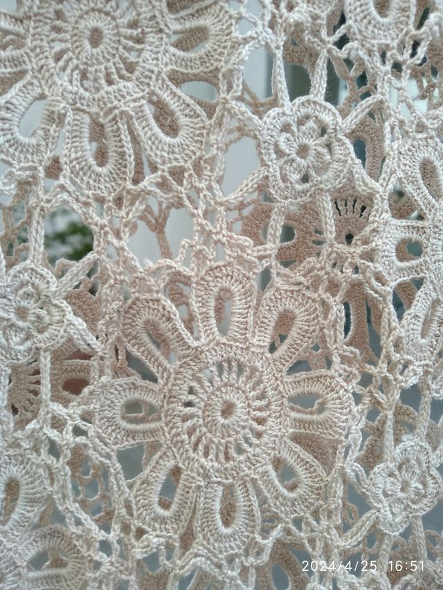 Copritavolo fatto a mano