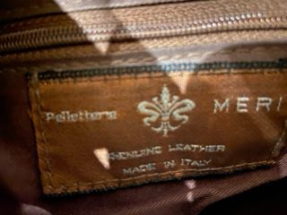 Bolso señora cuero rigido.