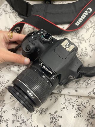 Canon EOS 1200D reflex