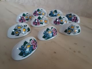 10 segnaposti in ceramica dipinti
