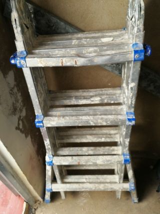 Escalera telescópica de 2 metros y pico