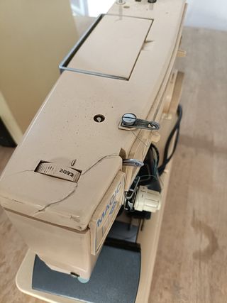 Maquina de coser singer