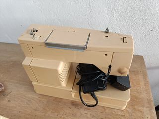 Maquina de coser singer
