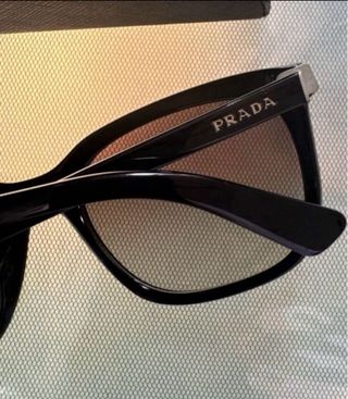 PRADA GAFAS DE SOL NEGRAS MUJER