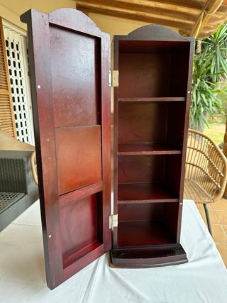 Armario decoración billar.