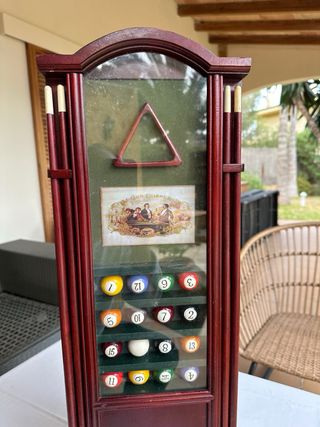 Armario decoración billar.