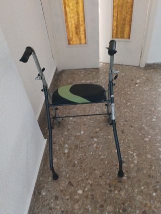 Andador para ancianos con ruedas