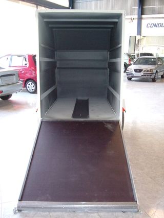 remolque porta motos, bicis ,Quart cerrado
