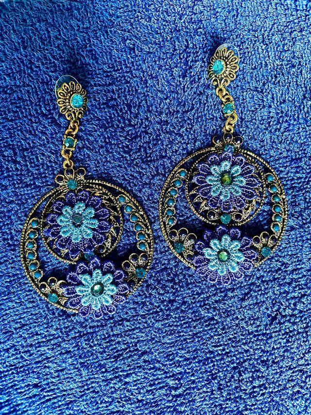 Orecchini blu artigianali