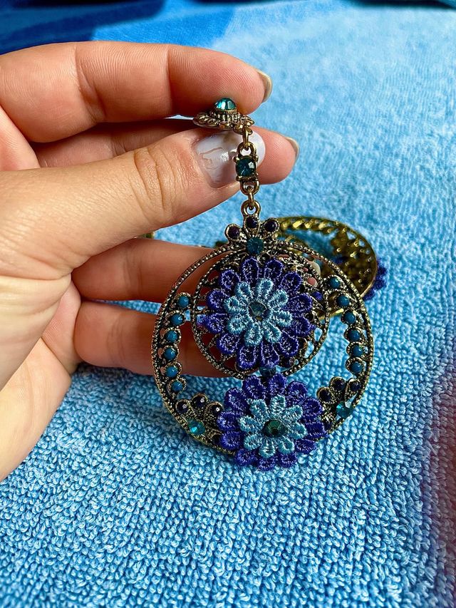 Orecchini blu artigianali