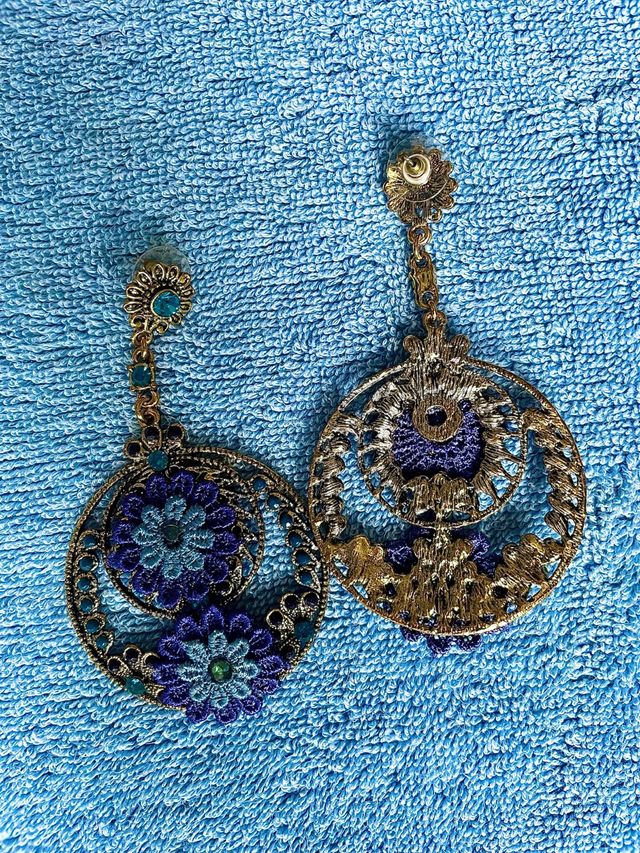 Orecchini blu artigianali