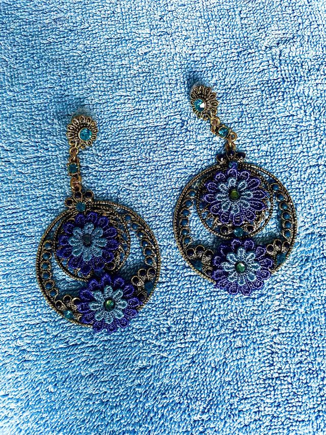 Orecchini blu artigianali