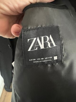 Traje ZARA nuevo(del 2023). Corte moderno. 