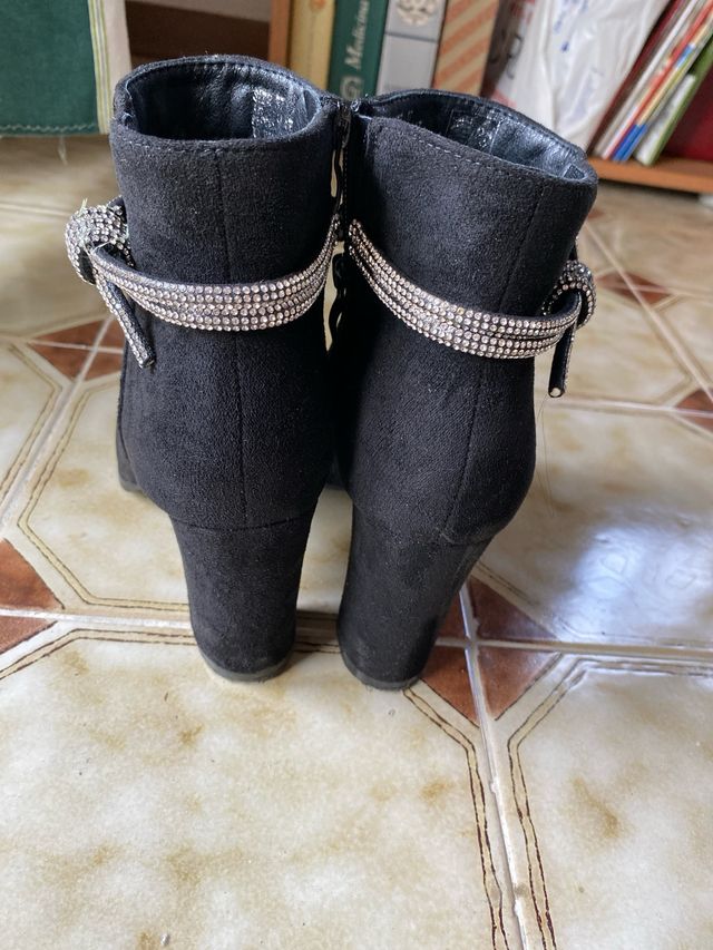 Stivaletti di camoscio n 37