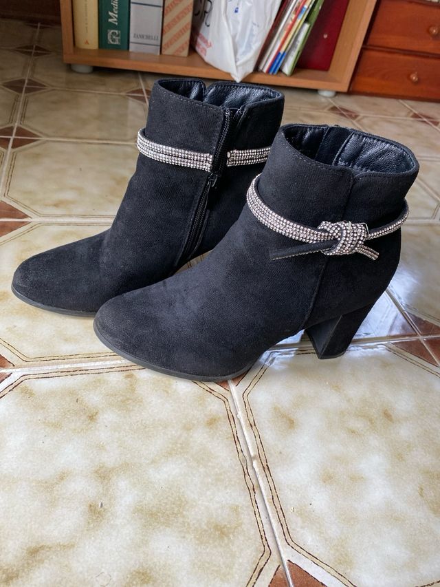 Stivaletti di camoscio n 37