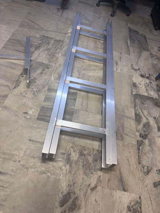 Elevador de painéis solares CAMAC