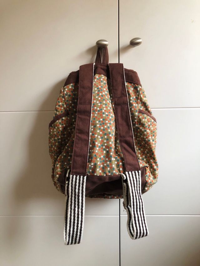 Mochila tela lunares