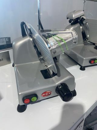 CORTADORA DE FIAMBRES