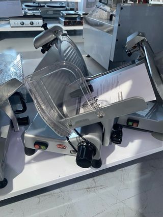 CORTADORA DE FIAMBRES