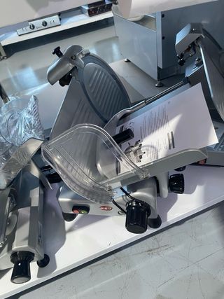 CORTADORA DE FIAMBRES