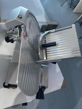 CORTADORA DE FIAMBRES