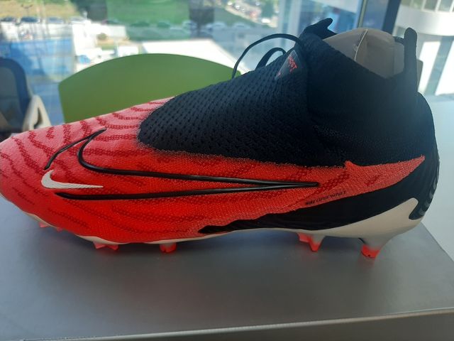 Bota de fútbol profesional