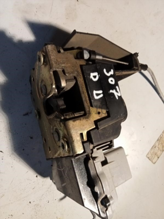 Cerradura puerta delantera derecha Peugeot h_42110